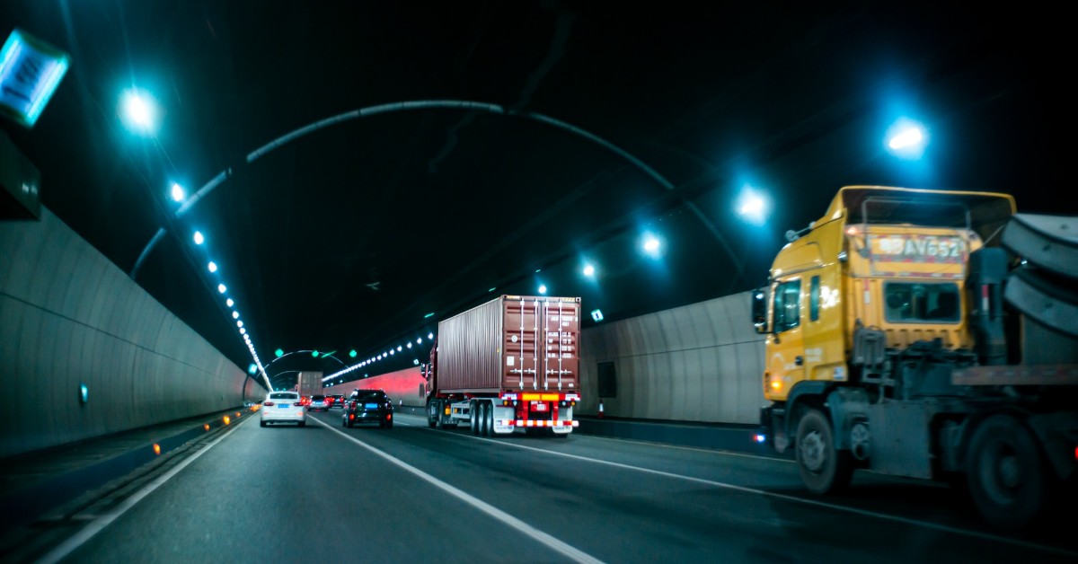 How You Can Choose the Best Trucking Service